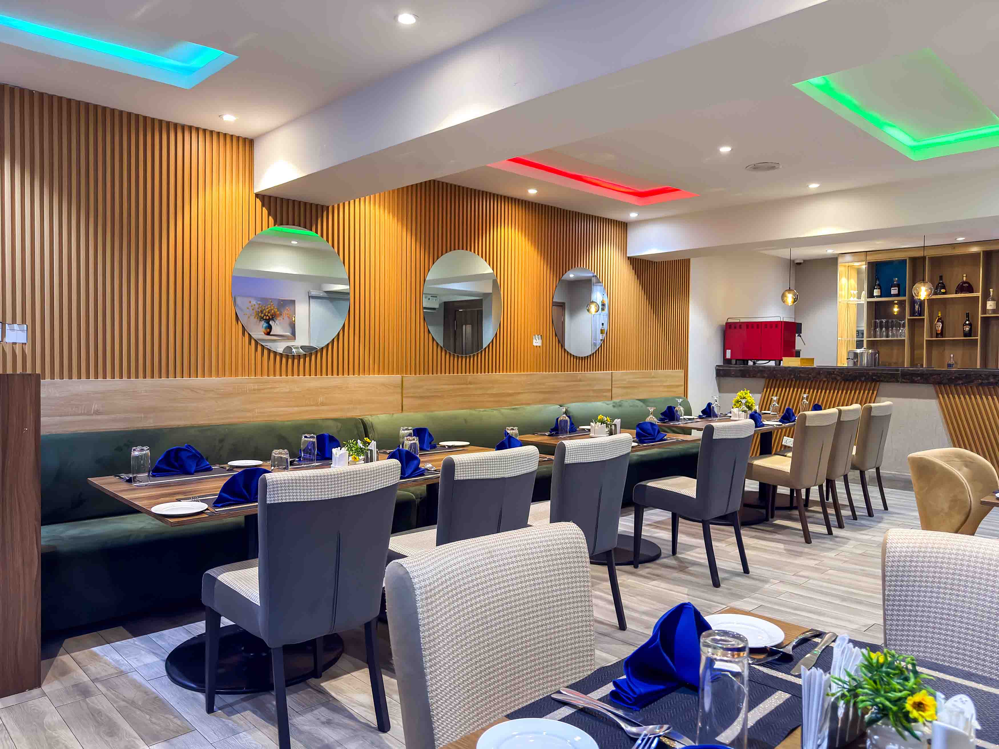 SIGNATURE RESTAURANT